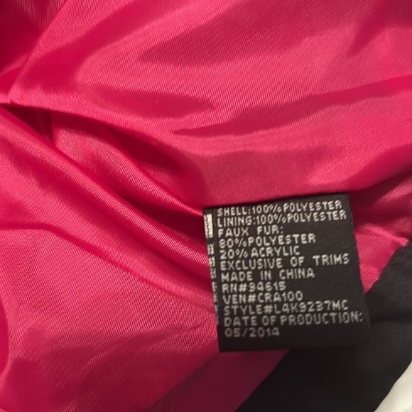 NWT Krush M faux fur hooded jacket zip up/ button up black/ pink lining - Picture 8 of 8